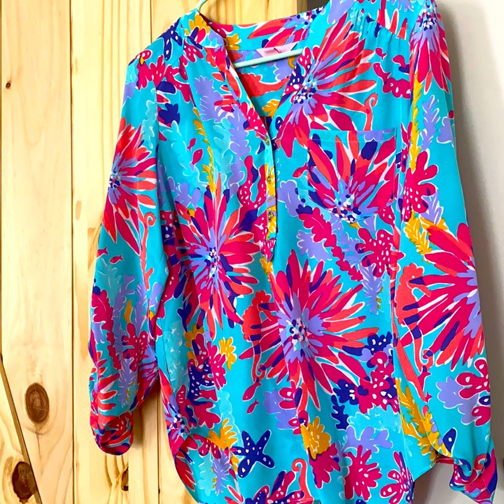 Lilly Pulitzer Small Multi Color 100% Silk Blouse with Gold Buttons